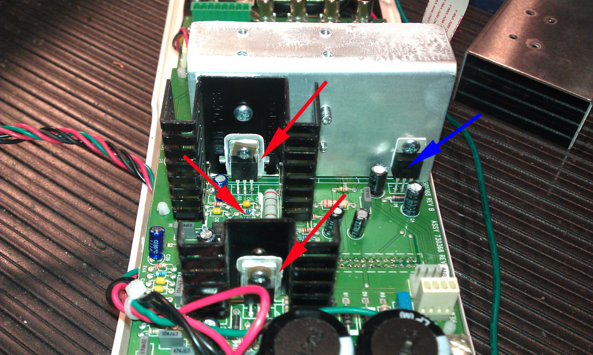 nm200 power supply amplifier with arrows.jpg