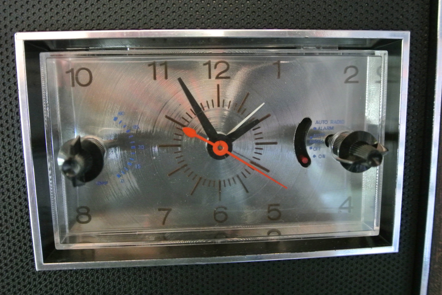 nutone model 2542 clock.jpg